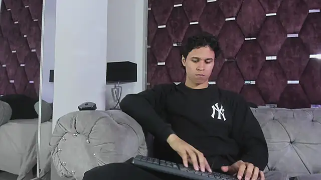 Snapshot of TonyBenedetti chatting on July 9, 2026, 8:46 pm TonyBenedetti online show from July 9, 2026, 8:46 pm