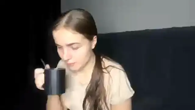 Snapshot of LowriseZiziphus chatting on February 27, 2026, 4:07 pm LowriseZiziphus online show from February 27, 2026, 4:07 pm