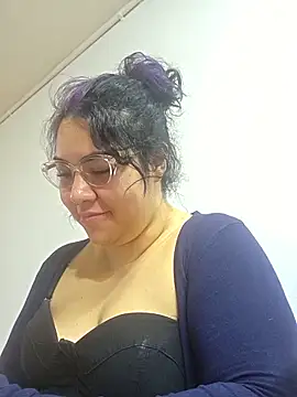 Snapshot of lilith_velvet_ chatting on May 28, 2026, 2:14 pm lilith velvet online show from May 28, 2026, 2:14 pm