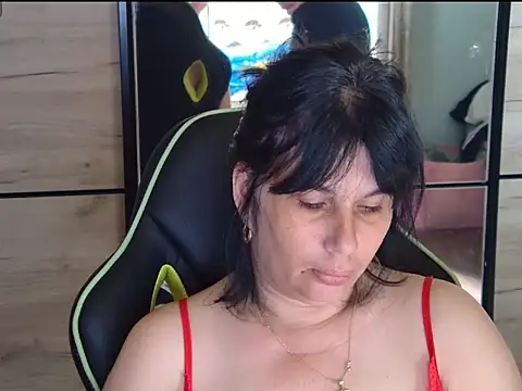 Snapshot of tess1980 chatting on June 1, 2026, 7:21 am tess1980 online show from June 1, 2026, 7:21 am