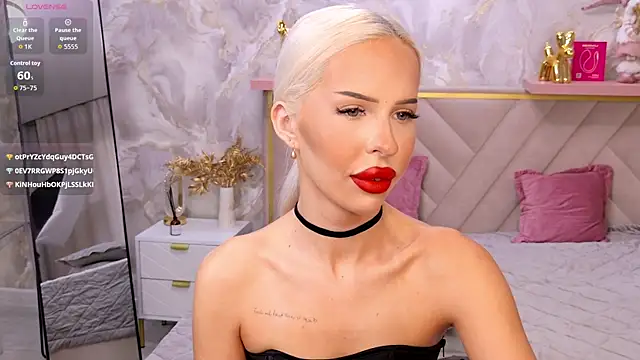 EvaXElfi online show from April 6, 2026, 4:46 am