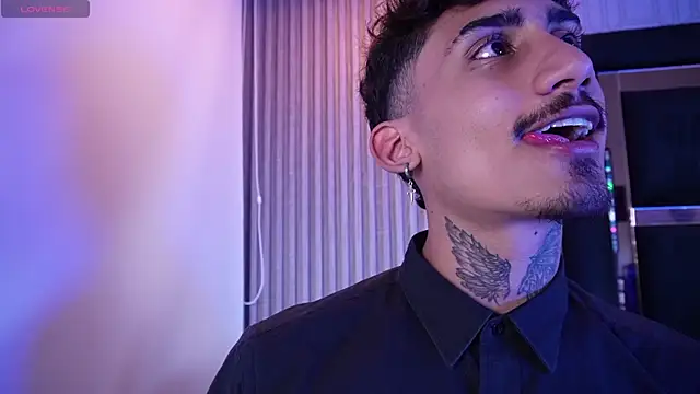 Dark Eros  online show from April 13, 2026, 3:34 am