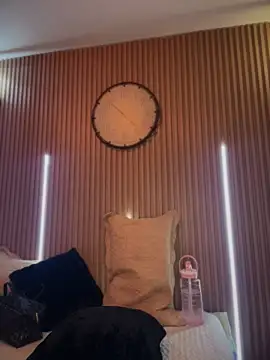 Snapshot of Sofia-Velez chatting on March 1, 2026, 8:33 pm Sofia-Velez online show from March 1, 2026, 8:33 pm