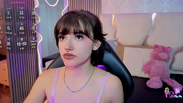 Cloee tay1 online show from June 3, 2026, 3:06 pm
