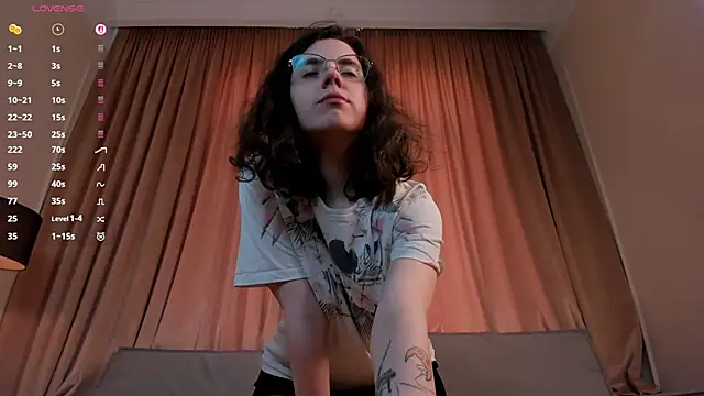 MuiEagan online show from April 12, 2026, 11:48 am