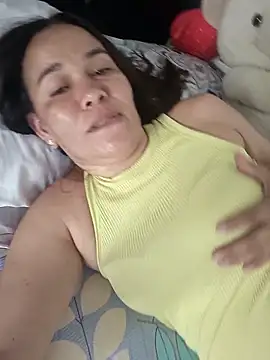 Snapshot of mari9312 chatting on March 2, 2026, 5:42 pm mari9312 online show from March 2, 2026, 5:42 pm