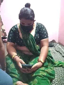 Snapshot of gujjuhotcouple chatting on April 21, 2026, 5:39 pm gujjuhotcouple online show from April 21, 2026, 5:39 pm