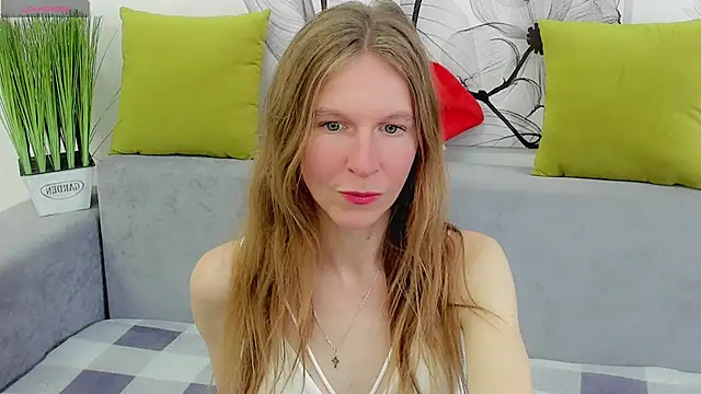 Mira XOo online show from April 14, 2026, 2:01 pm