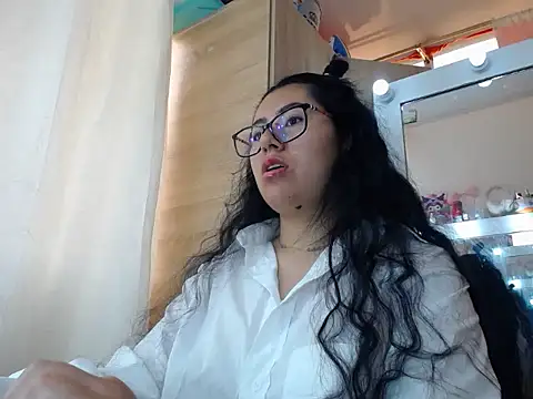 Snapshot of Marian_ballesteros chatting on March 25, 2026, 1:28 pm Marian ballesteros online show from March 25, 2026, 1:28 pm