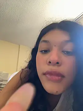 Sophiemoo  online show from June 26, 2026, 2:54 pm