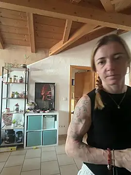 Snapshot of FitAnna chatting on March 2, 2026, 2:57 pm FitAnna online show from March 2, 2026, 2:57 pm