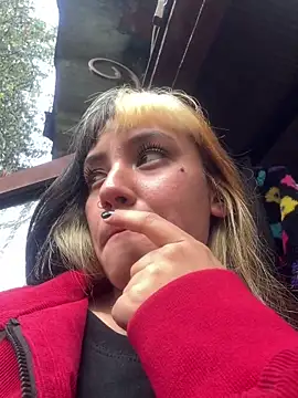 Sara 92 online show from March 9, 2026, 9:41 pm