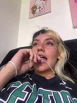 Sara 92 online show from June 25, 2026, 6:45 pm