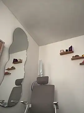 Misty-kat online show from April 13, 2026, 6:13 pm