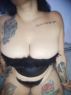 Cristal queen  online show from April 10, 2026, 3:50 pm