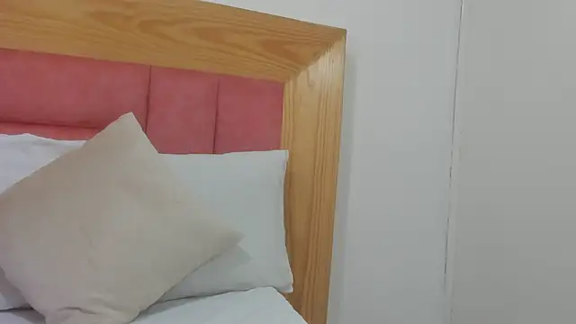 Snapshot of Nikol_Lopez_ chatting on June 3, 2026, 3:20 am Nikol Lopez online show from June 3, 2026, 3:20 am