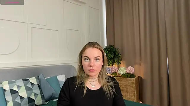 Snapshot of Glow_Margo chatting on March 2, 2026, 7:26 am Glow Margo online show from March 2, 2026, 7:26 am