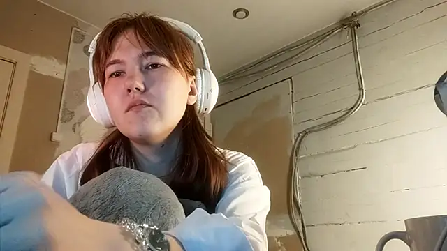 DinaFirebird online show from February 26, 2026, 11:42 am