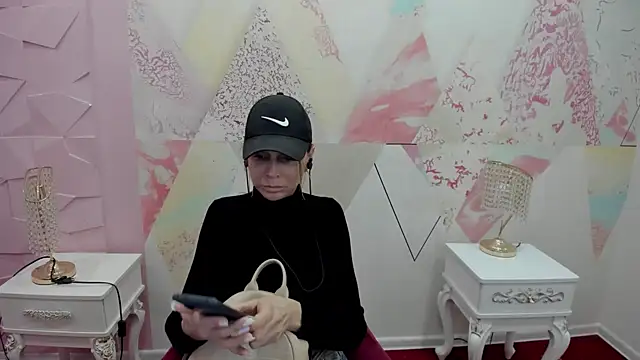 Susanna fletcher online show from February 25, 2026, 11:09 am