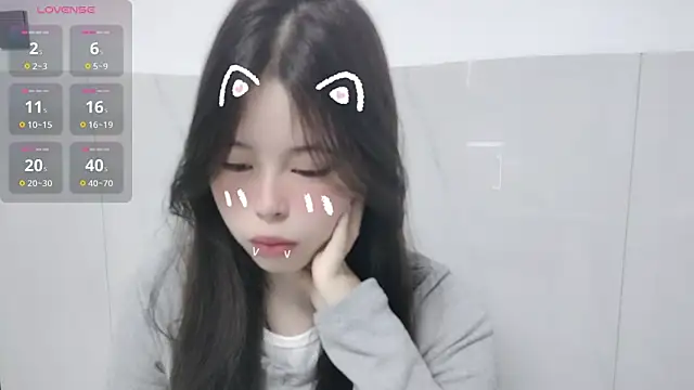 F-Yihao online show from March 3, 2026, 5:02 am