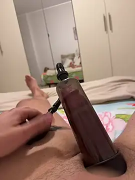 ReyRinaldo online show from February 25, 2026, 1:54 pm