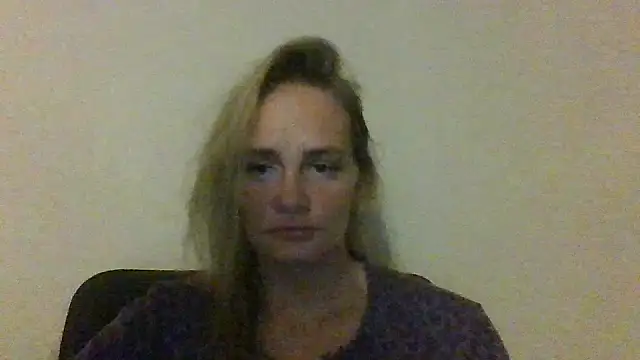 Snapshot of Lisanne30 chatting on March 1, 2026, 8:33 pm Lisanne30 online show from March 1, 2026, 8:33 pm