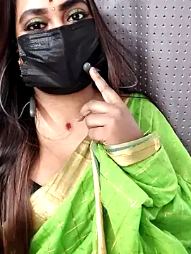 Snapshot of Cutie_Nila chatting on April 7, 2026, 5:19 am Cutie Nila online show from April 7, 2026, 5:19 am