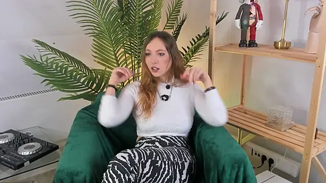 JacqulynVensel online show from March 1, 2026, 1:24 pm