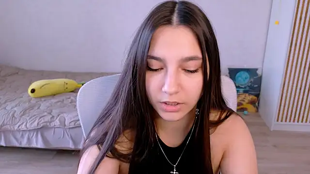 Ari Grend online show from May 8, 2026, 2:55 pm