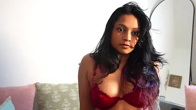 itsjustzara online show from March 4, 2026, 3:51 pm