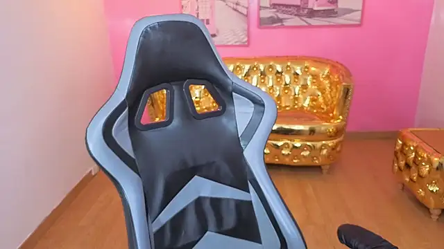 Snapshot of Kristen_black_T chatting on February 27, 2026, 7:58 pm Kristen black T online show from February 27, 2026, 7:58 pm