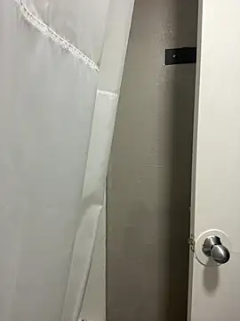 Loopsies online show from April 15, 2026, 1:23 am