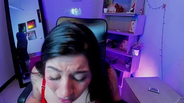 Snapshot of VeronicaCream_ chatting on March 9, 2026, 3:21 am VeronicaCream online show from March 9, 2026, 3:21 am