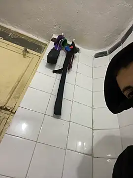 Snapshot of bwcyoussef chatting on March 1, 2026, 8:22 pm bwcyoussef online show from March 1, 2026, 8:22 pm