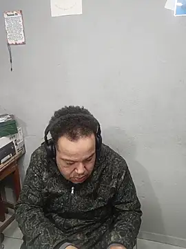 UrsoBissexualPauGrosso online show from May 23, 2026, 2:50 am