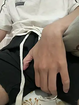 DuckDuyy online show from April 5, 2026, 2:36 pm