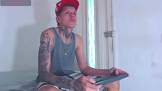 Snapshot of gabriel_reyes21 chatting on August 4, 2026, 6:54 pm gabriel reyes21 online show from August 4, 2026, 6:54 pm