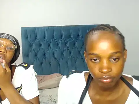 Snapshot of CooperHott chatting on February 26, 2026, 5:01 pm CooperHott online show from February 26, 2026, 5:01 pm