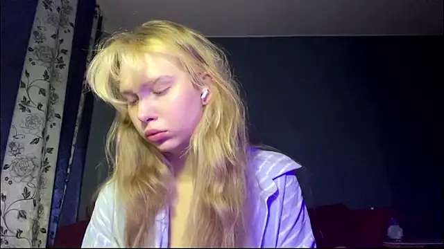 ShariLappas online show from April 12, 2026, 8:19 am