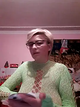 Snapshot of LunaBlaise chatting on June 18, 2026, 5:50 pm LunaBlaise online show from June 18, 2026, 5:50 pm
