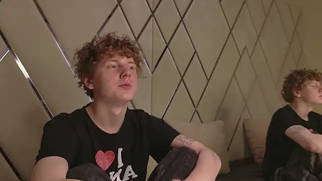 Snapshot of Mickey_Hawk chatting on February 27, 2026, 5:07 am Mickey Hawk online show from February 27, 2026, 5:07 am