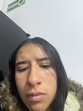 LilyRossi  online show from May 2, 2026, 12:10 pm