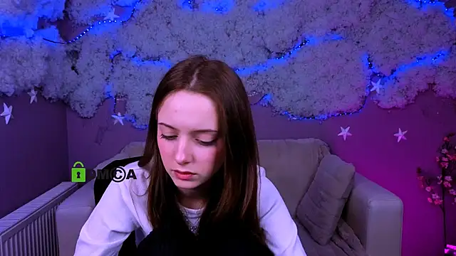 Snapshot of chloe_ley chatting on April 30, 2026, 9:59 am chloe ley online show from April 30, 2026, 9:59 am