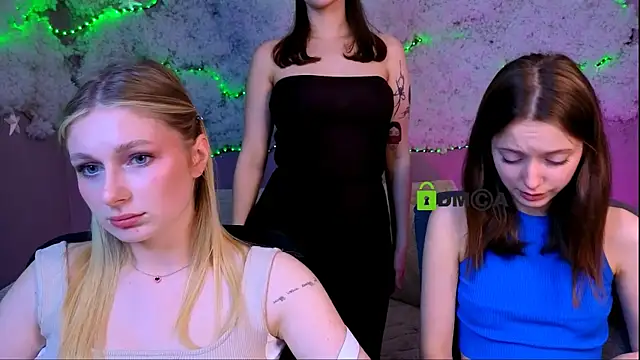 Snapshot of chloe_ley chatting on June 1, 2026, 1:13 pm chloe ley online show from June 1, 2026, 1:13 pm