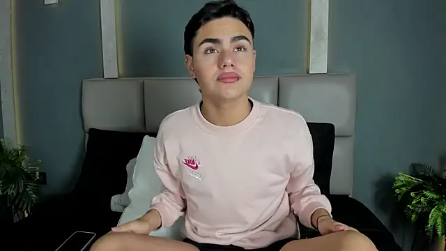 Snapshot of JOEYMIILLS chatting on February 28, 2026, 1:12 pm JOEYMIILLS online show from February 28, 2026, 1:12 pm