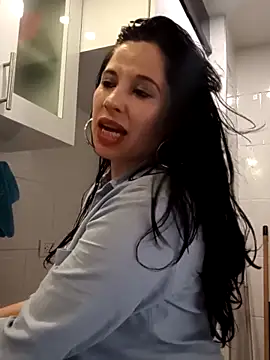 Snapshot of sirena_dorada29 chatting on March 3, 2026, 9:42 pm sirena dorada29 online show from March 3, 2026, 9:42 pm