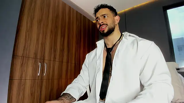 massimo visconti online show from March 15, 2026, 2:56 pm