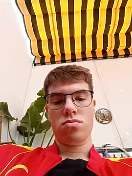 Snapshot of Alejandro27003 chatting on March 1, 2026, 12:18 pm Alejandro27003 online show from March 1, 2026, 12:18 pm