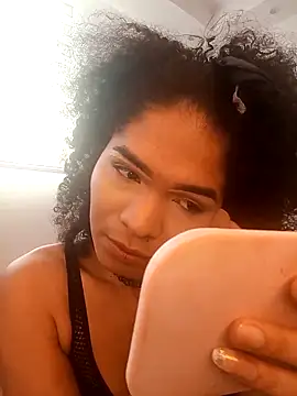 Snapshot of V-nus chatting on March 13, 2026, 6:36 pm V-nus online show from March 13, 2026, 6:36 pm