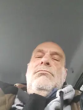 lui8181 online show from March 31, 2026, 5:57 pm